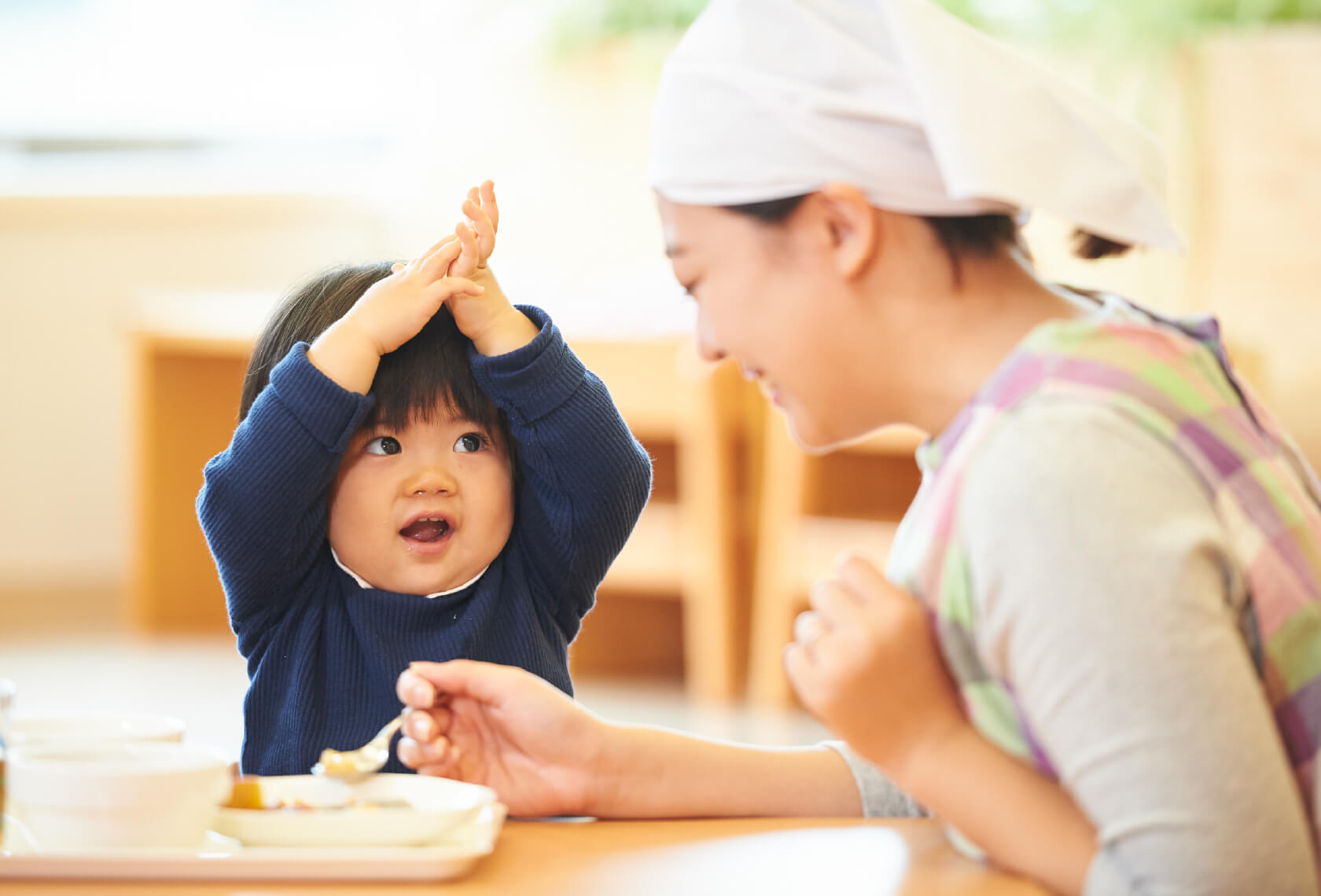 くるみ給食は、施設向けの配食サービスとして、『パック食』『お弁当』『食缶』などの形式でお届けしています。
